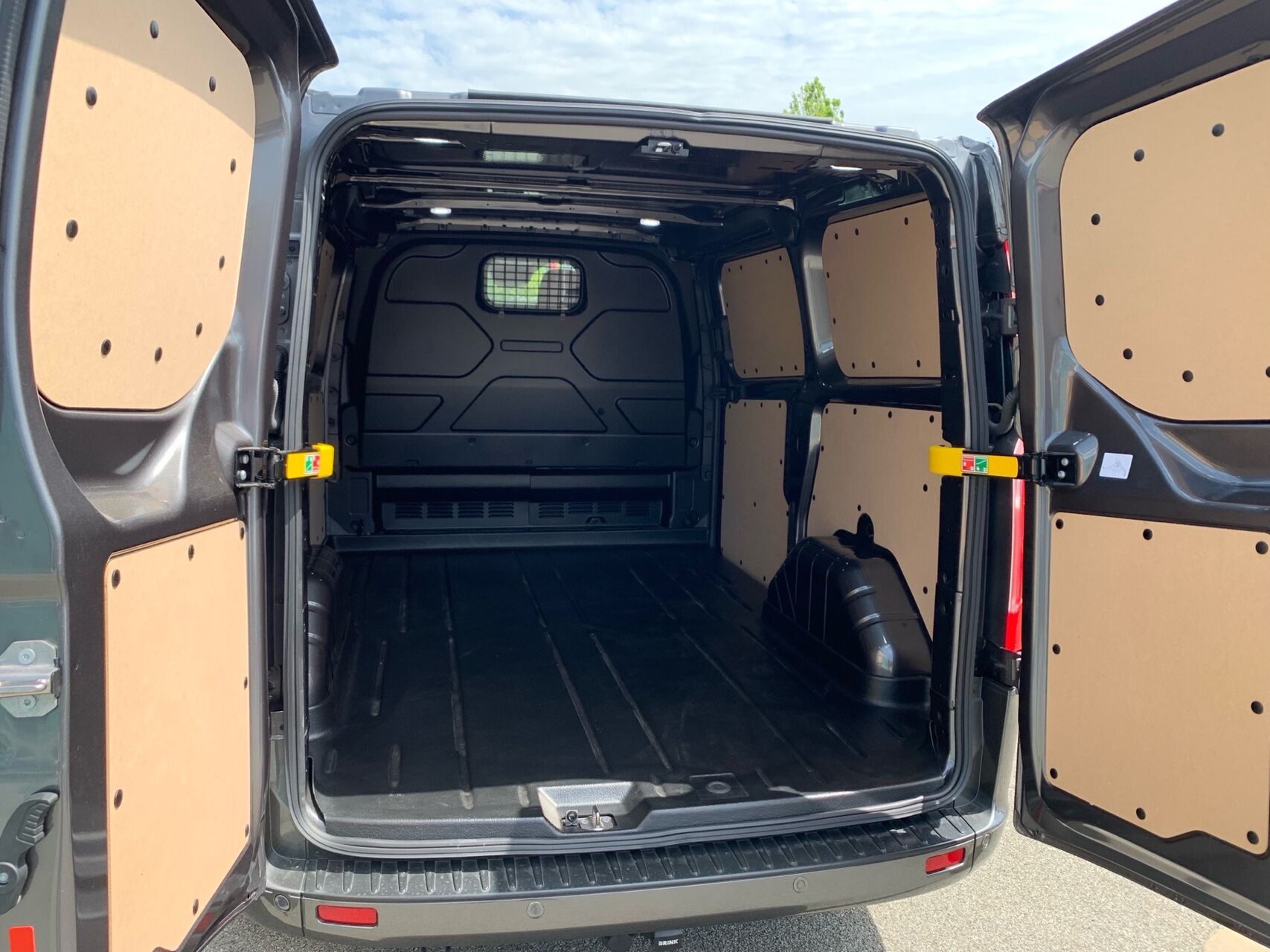 Billede af Ford Transit Custom 290 L1H1 2,0 TDCi Sport 185HK Van 6g Aut.