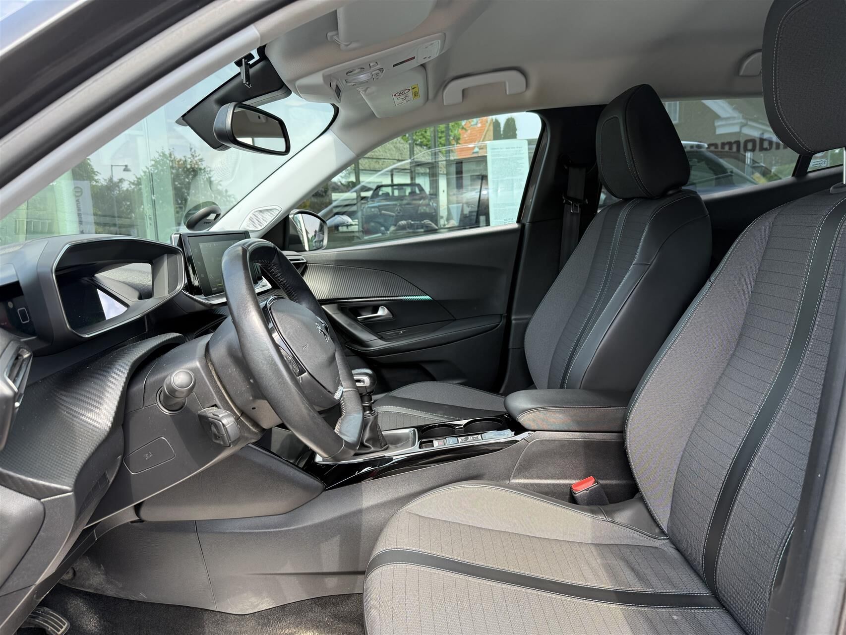Billede af Peugeot 2008 1,2 PureTech Allure Grand 130HK 5d