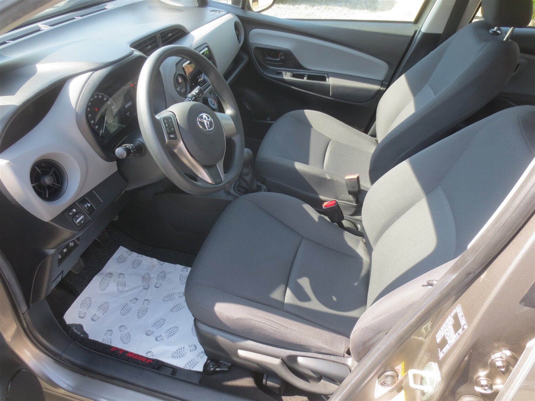 Billede af Toyota Yaris 1,0 VVT-I T1 72HK 5d