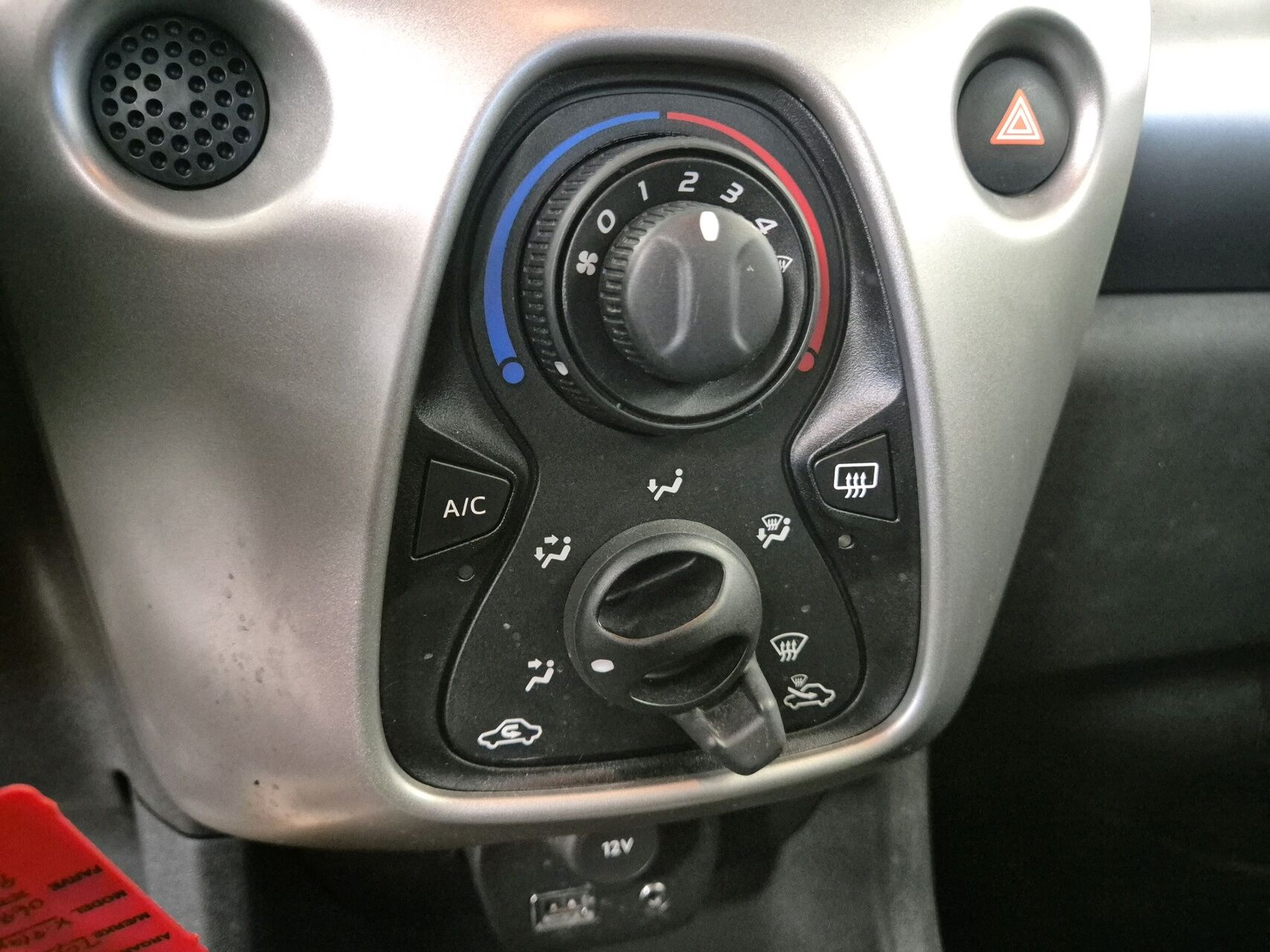 Billede af Toyota Aygo 1,0 VVT-I X-Play + X-Touch 69HK 5d