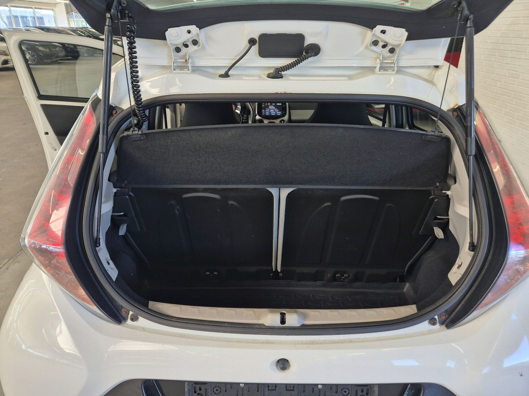 Billede af Toyota Aygo 1,0 VVT-I X-Play + X-Touch 69HK 5d