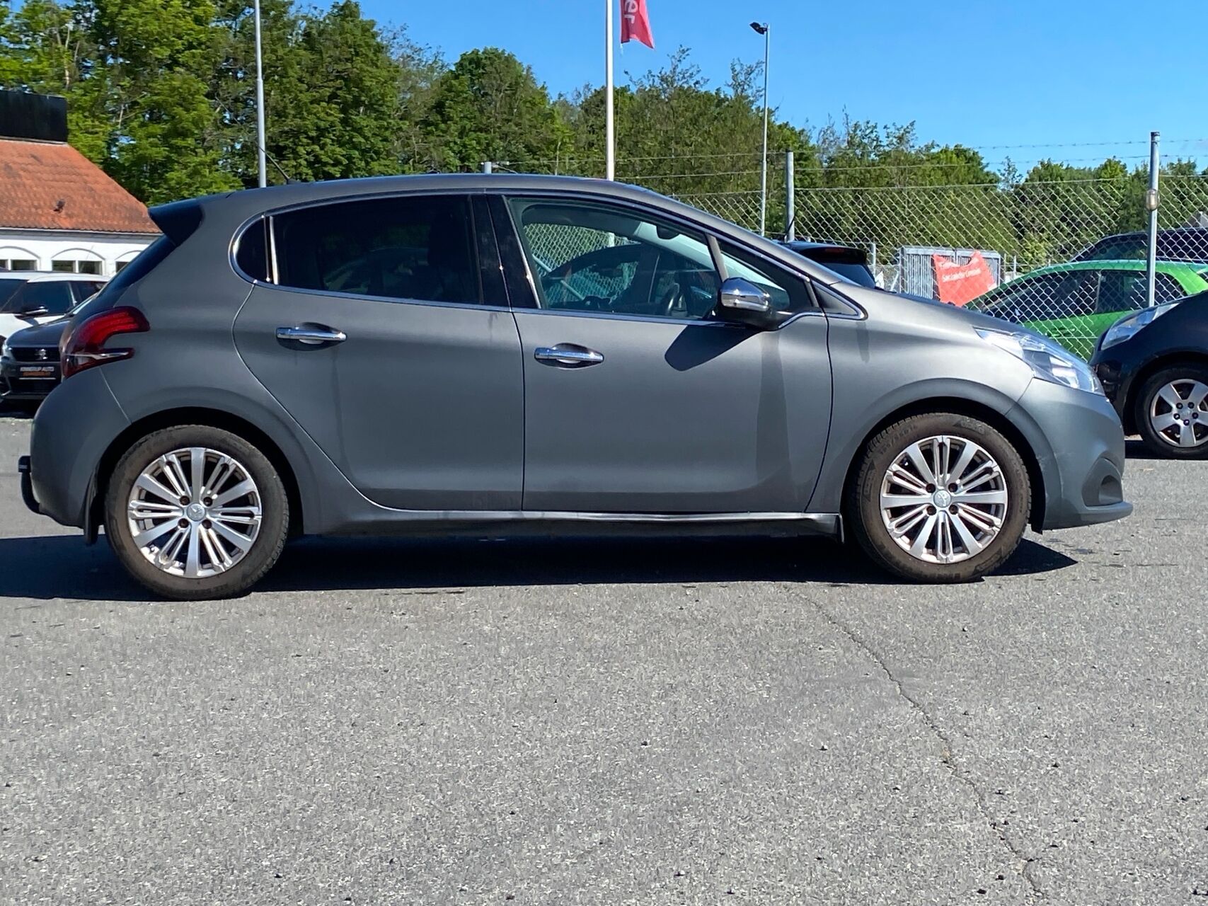 Billede af Peugeot 208 1,6 BlueHDi Allure Sky 100HK 5d