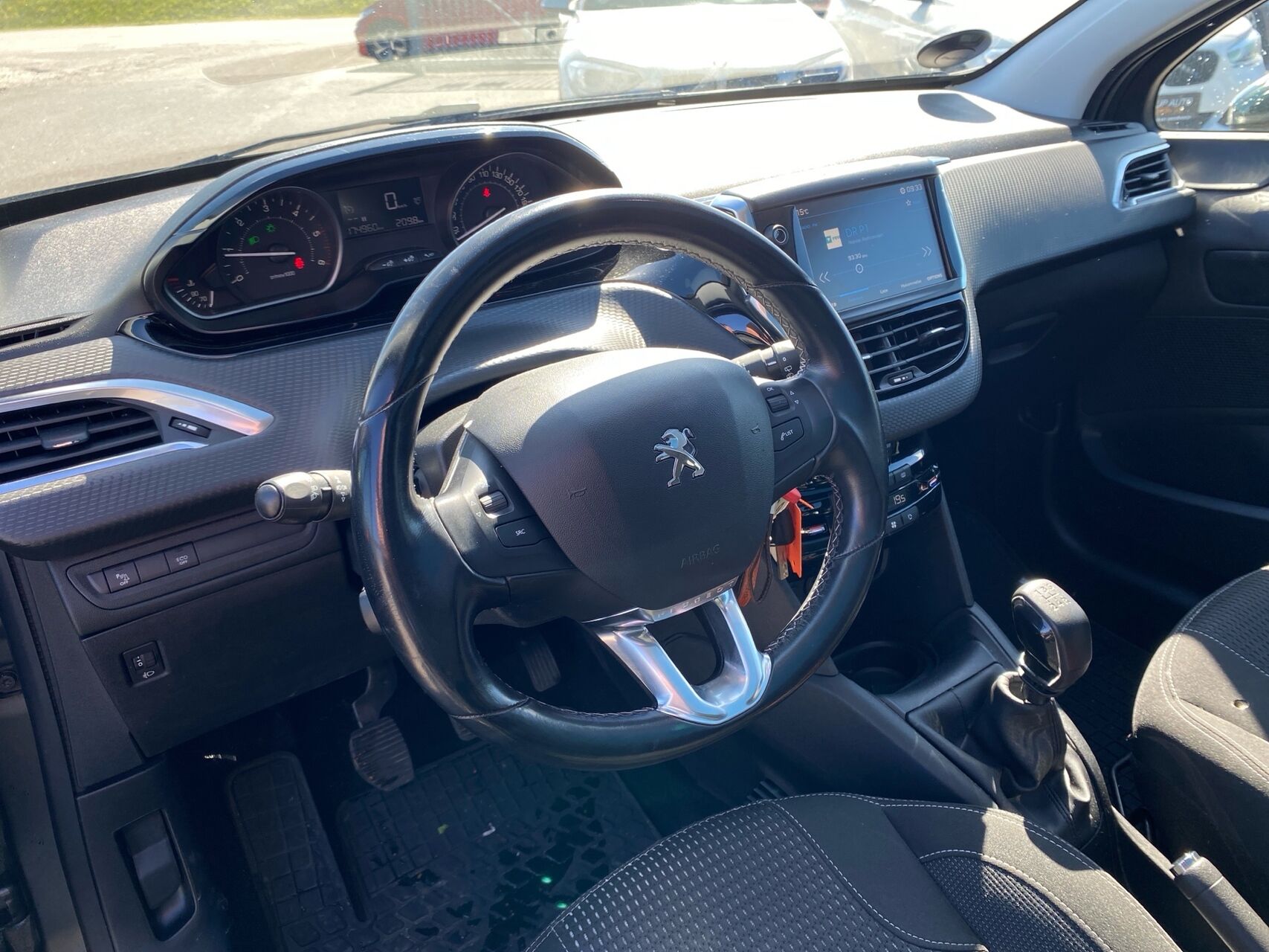 Billede af Peugeot 208 1,6 BlueHDi Allure Sky 100HK 5d