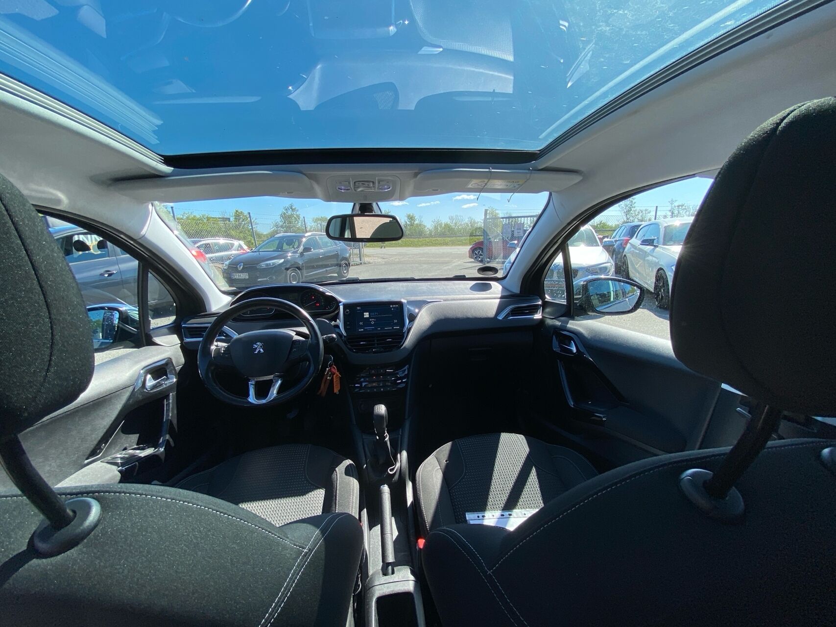 Billede af Peugeot 208 1,6 BlueHDi Allure Sky 100HK 5d