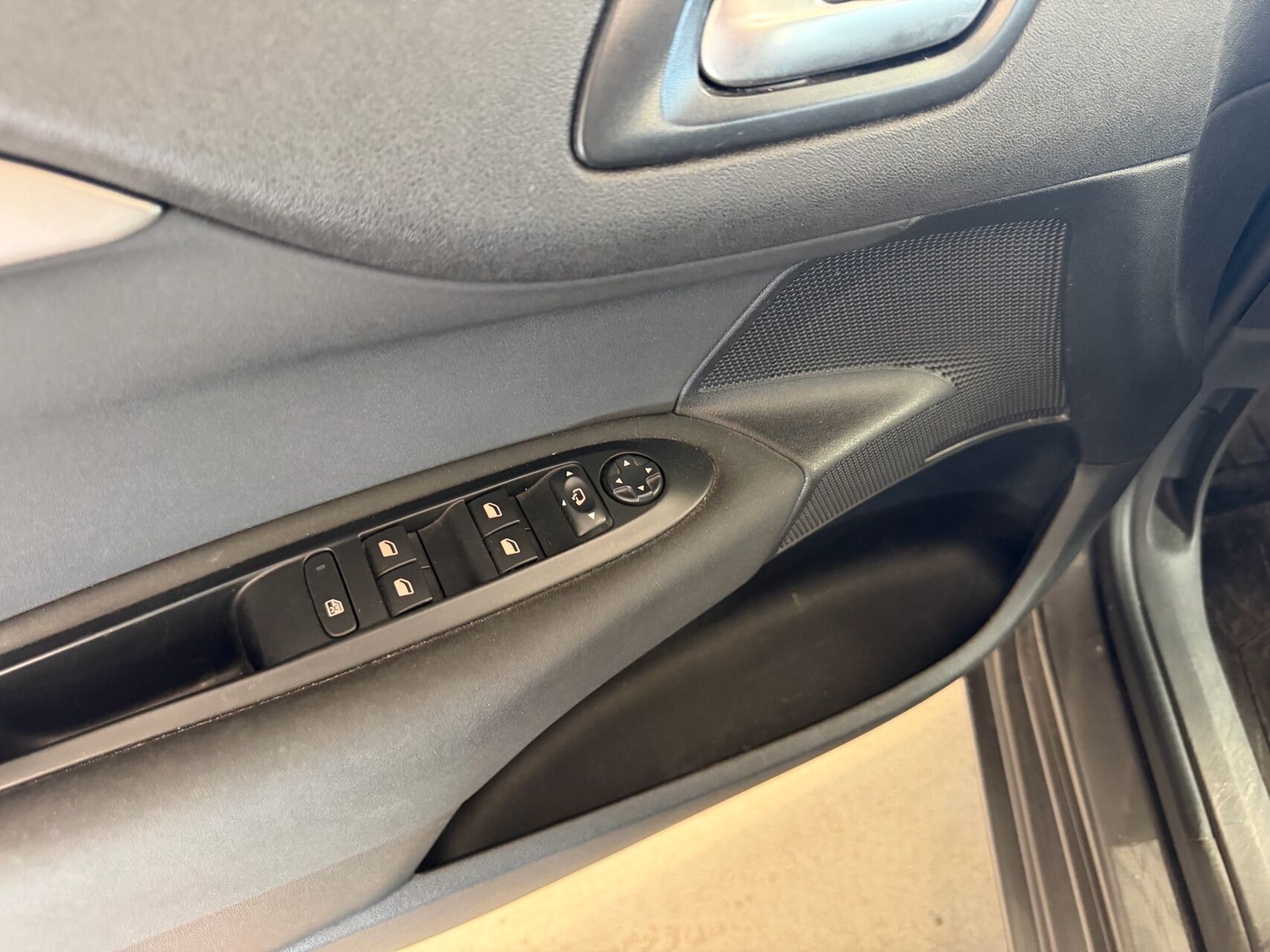 Billede af Citroën C4 1,6 Blue HDi Funky start/stop 100HK 5d