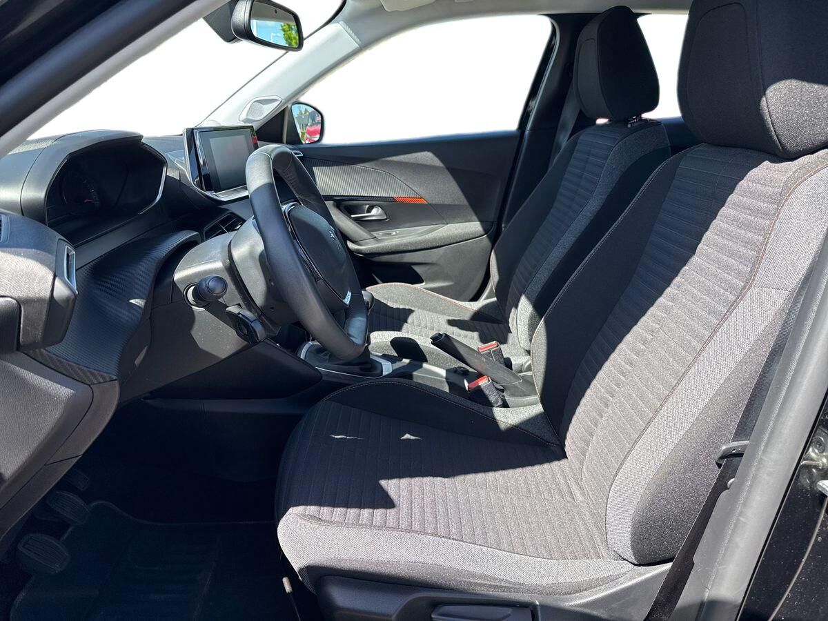 Billede af Peugeot 2008 1,2 PureTech Active Pack 130HK 5d