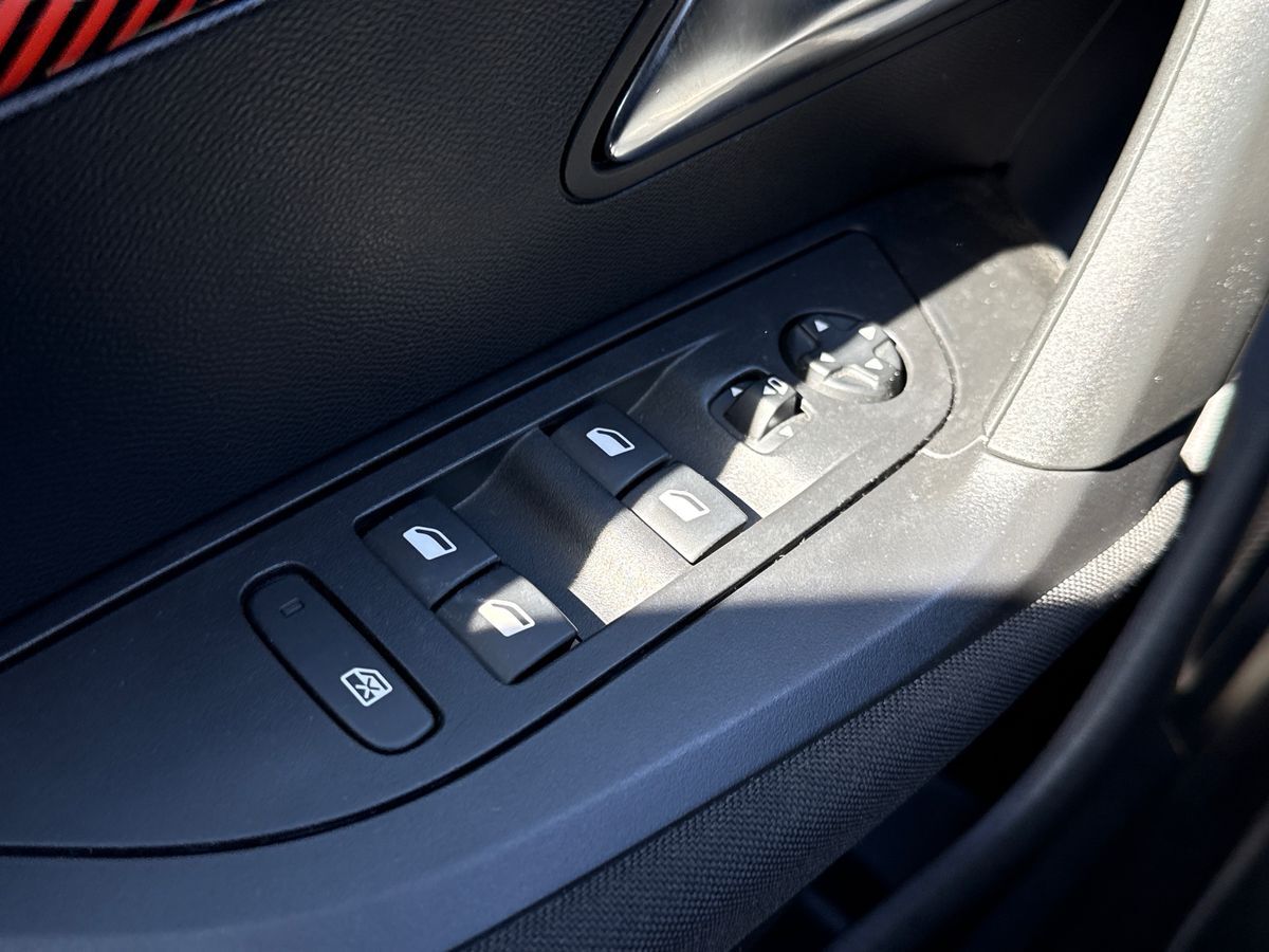Billede af Peugeot 2008 1,2 PureTech Active Pack 130HK 5d