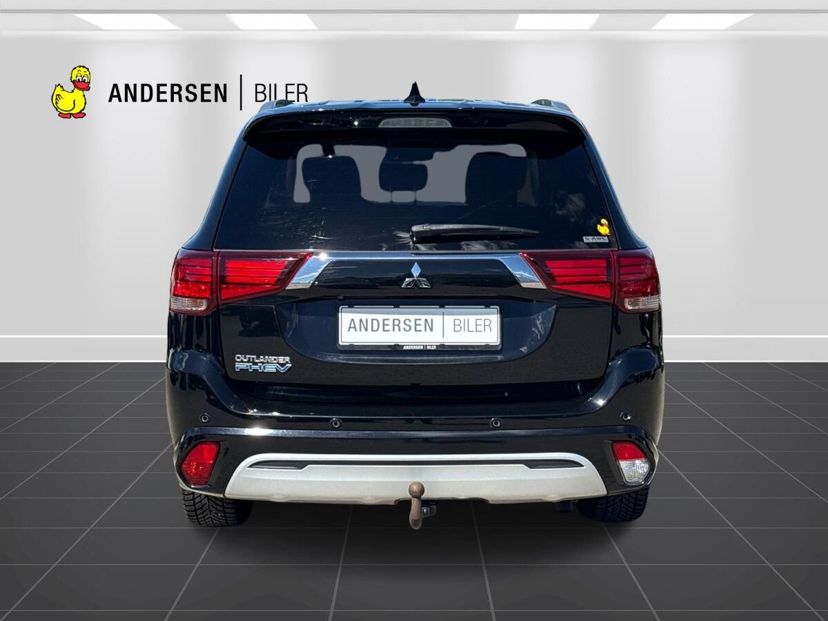 Billede af Mitsubishi Outlander 2,4 PHEV  Plugin-hybrid Limited 4WD 224HK 5d 6g Trinl. Gear