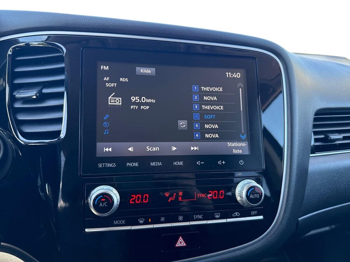 Billede af Mitsubishi Outlander 2,4 PHEV  Plugin-hybrid Limited 4WD 224HK 5d 6g Trinl. Gear