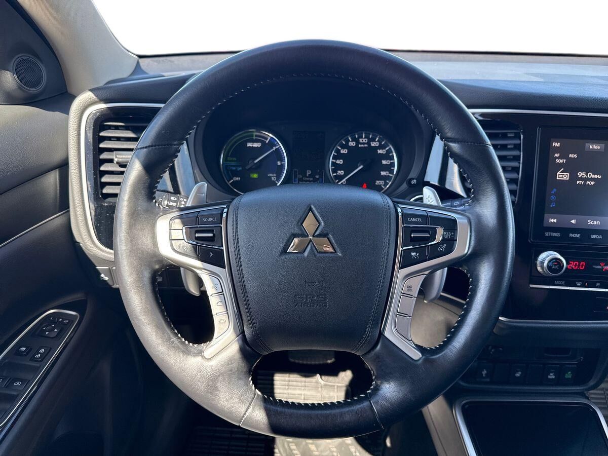 Billede af Mitsubishi Outlander 2,4 PHEV  Plugin-hybrid Limited 4WD 224HK 5d 6g Trinl. Gear