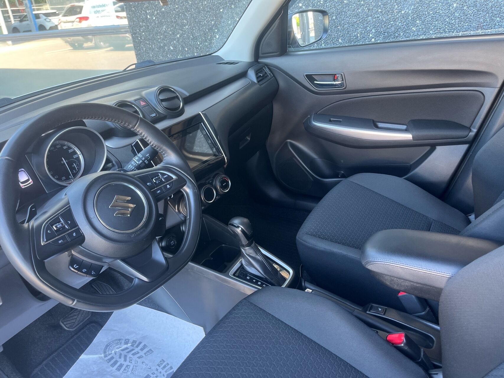 Billede af Suzuki Swift 1,2 Dualjet  Mild hybrid Exclusive AEB CVT 83HK 5d Trinl. Gear