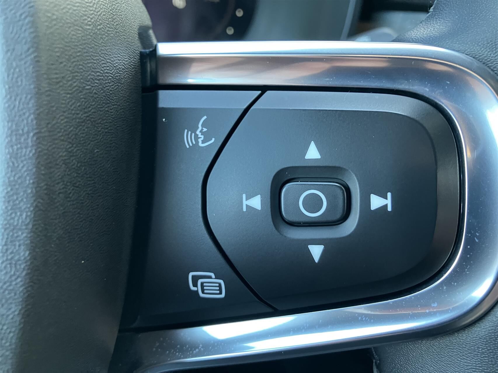 Billede af Volvo XC40 P6 Recharge Core 231HK 5d Aut.