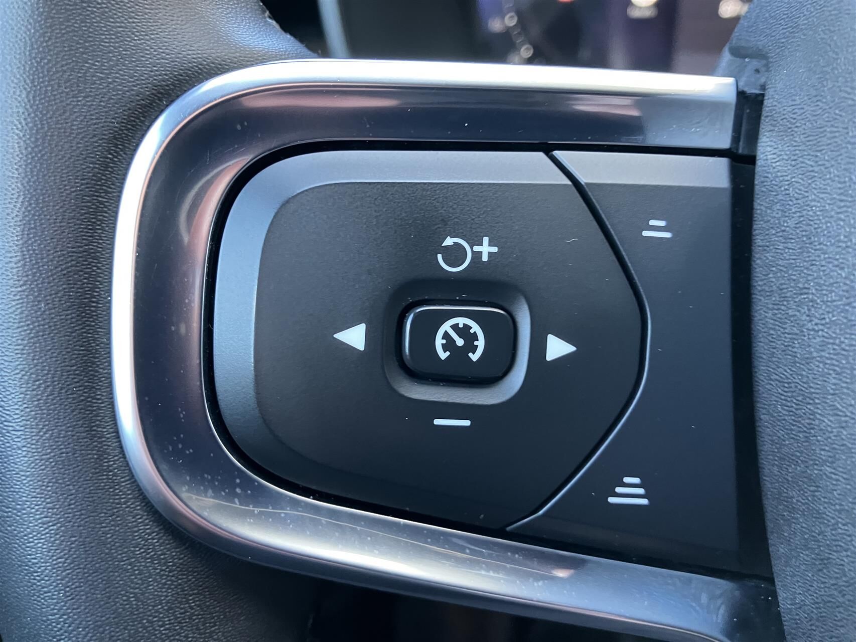 Billede af Volvo XC40 P6 Recharge Core 231HK 5d Aut.
