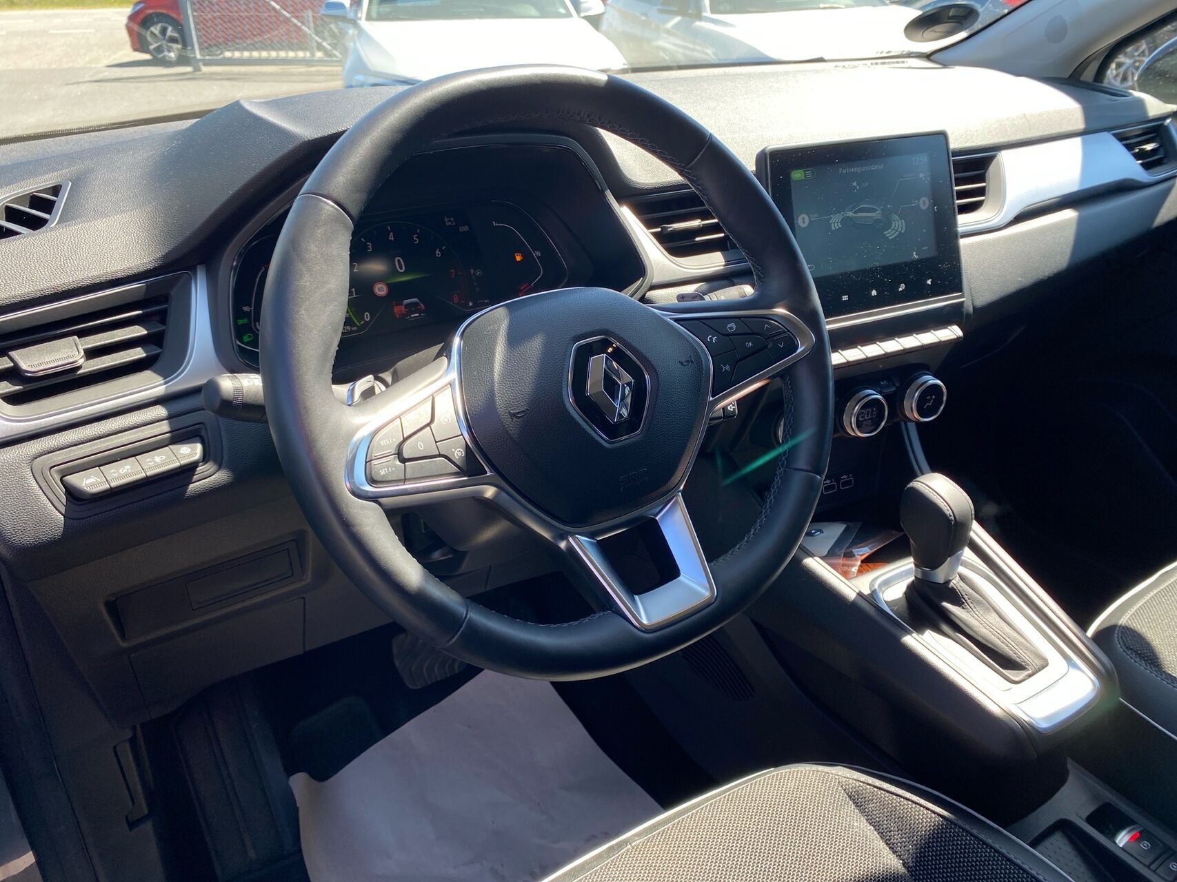 Billede af Renault Captur 1,3 TCE  Mild hybrid Techno EDC 140HK 5d 7g Aut.