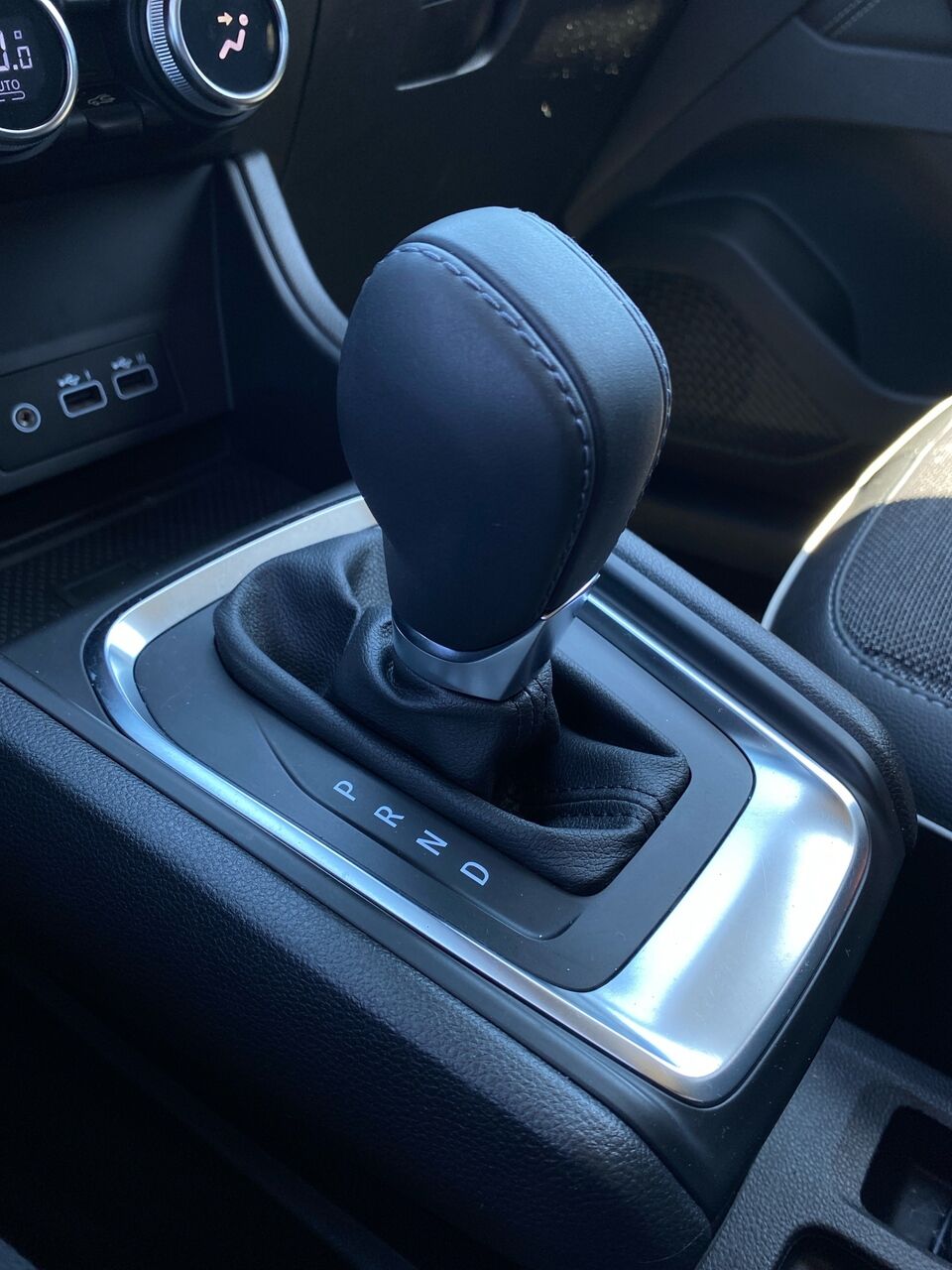 Billede af Renault Captur 1,3 TCE  Mild hybrid Techno EDC 140HK 5d 7g Aut.