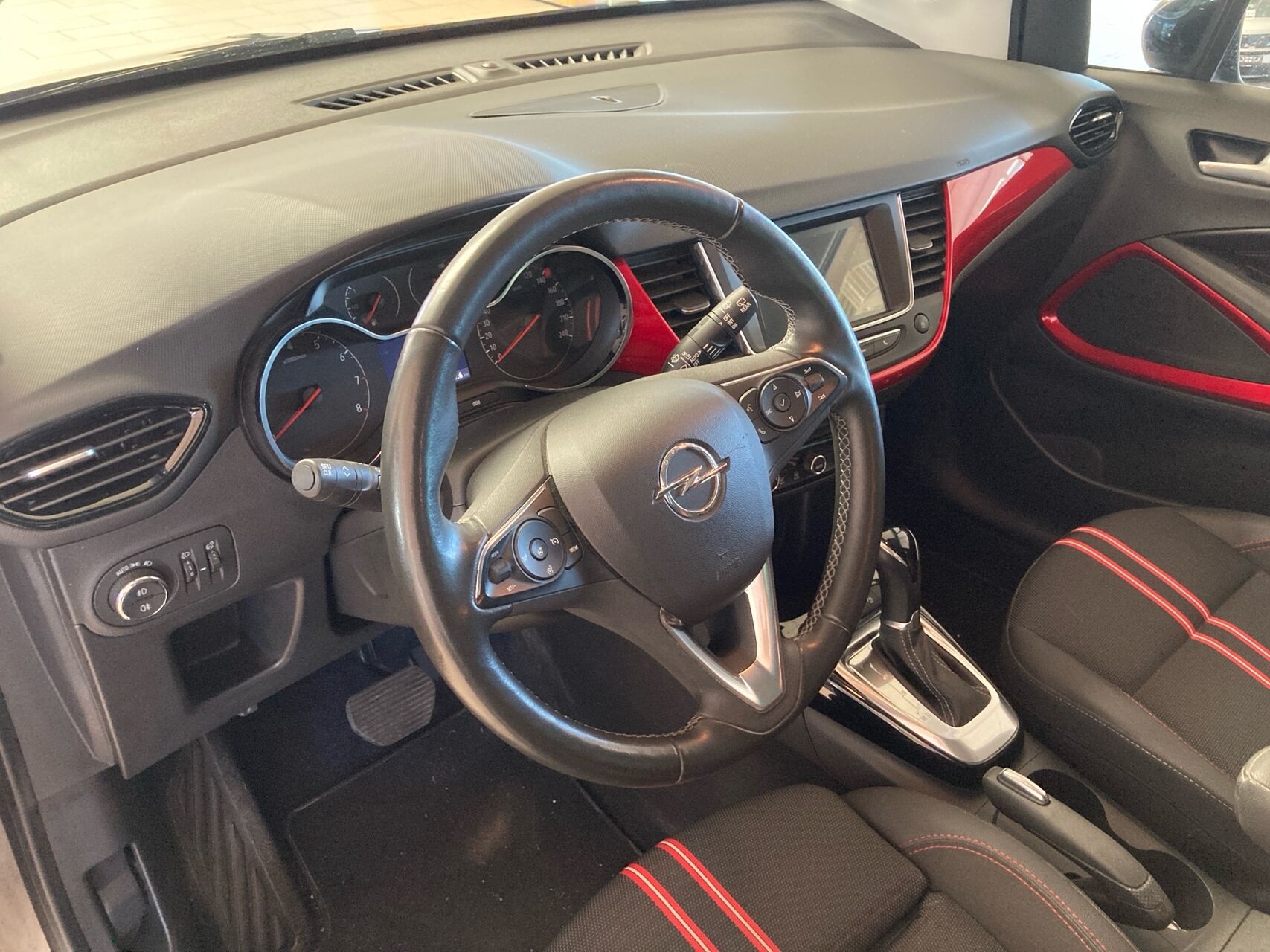 Billede af Opel Crossland 1,2 PureTech Sport Ltd. 130HK 5d 6g Aut.