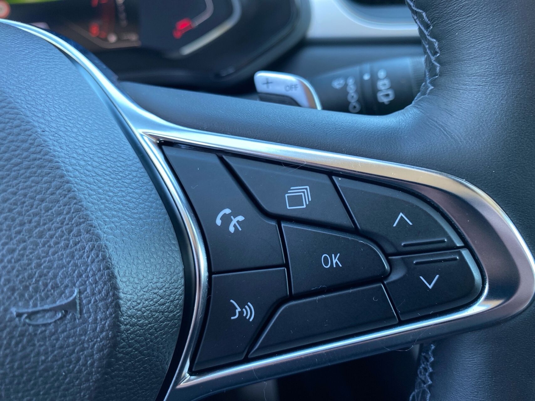 Billede af Renault Captur 1,3 TCE  Mild hybrid Techno EDC 140HK 5d 7g Aut.