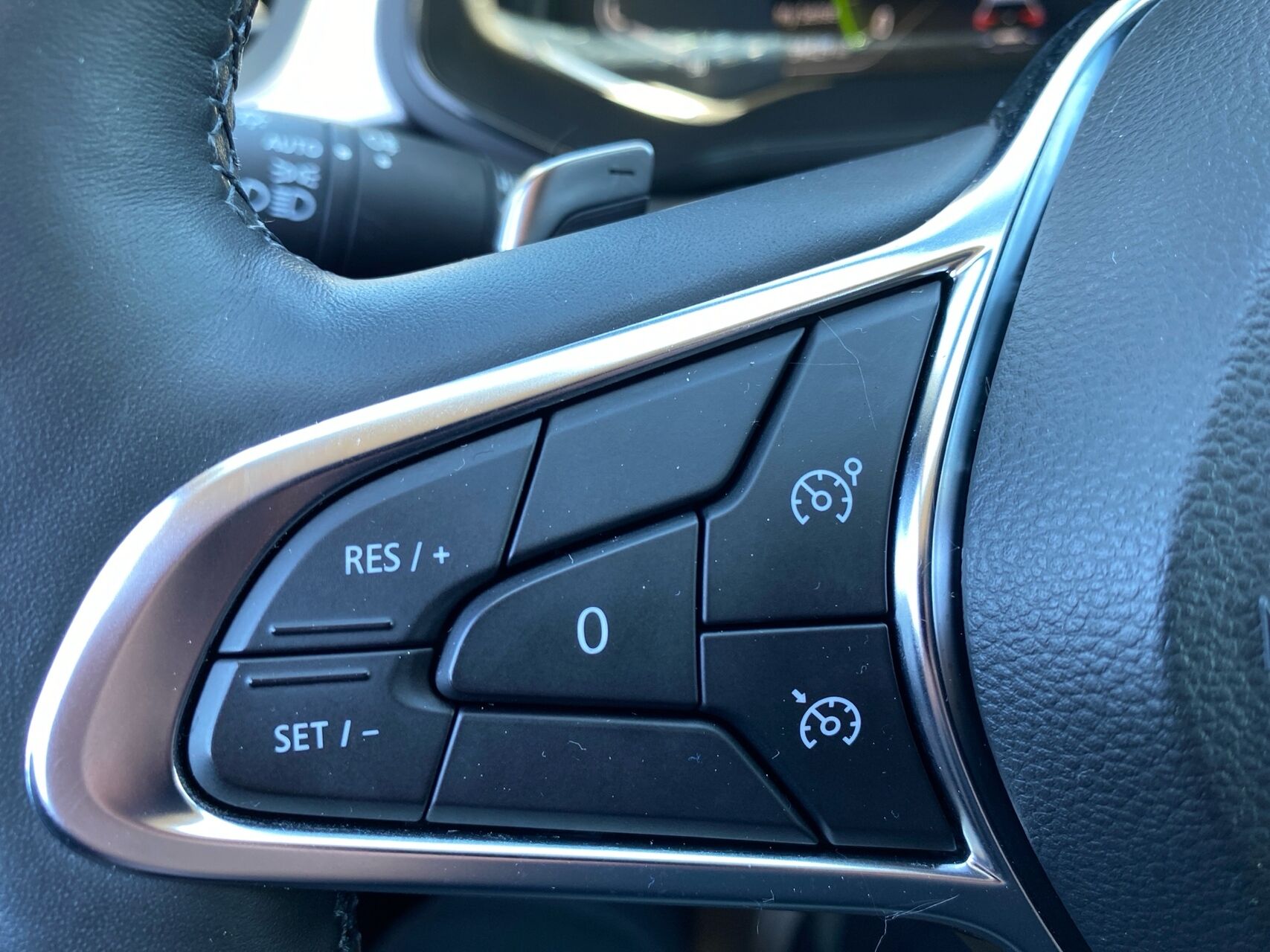 Billede af Renault Captur 1,3 TCE  Mild hybrid Techno EDC 140HK 5d 7g Aut.