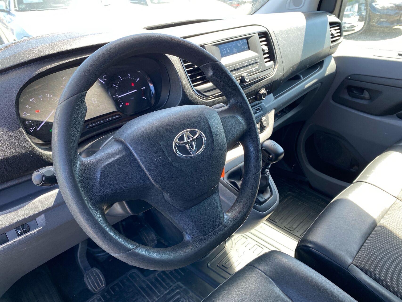 Billede af Toyota Proace Long 2,0 D Comfort 120HK Van 6g