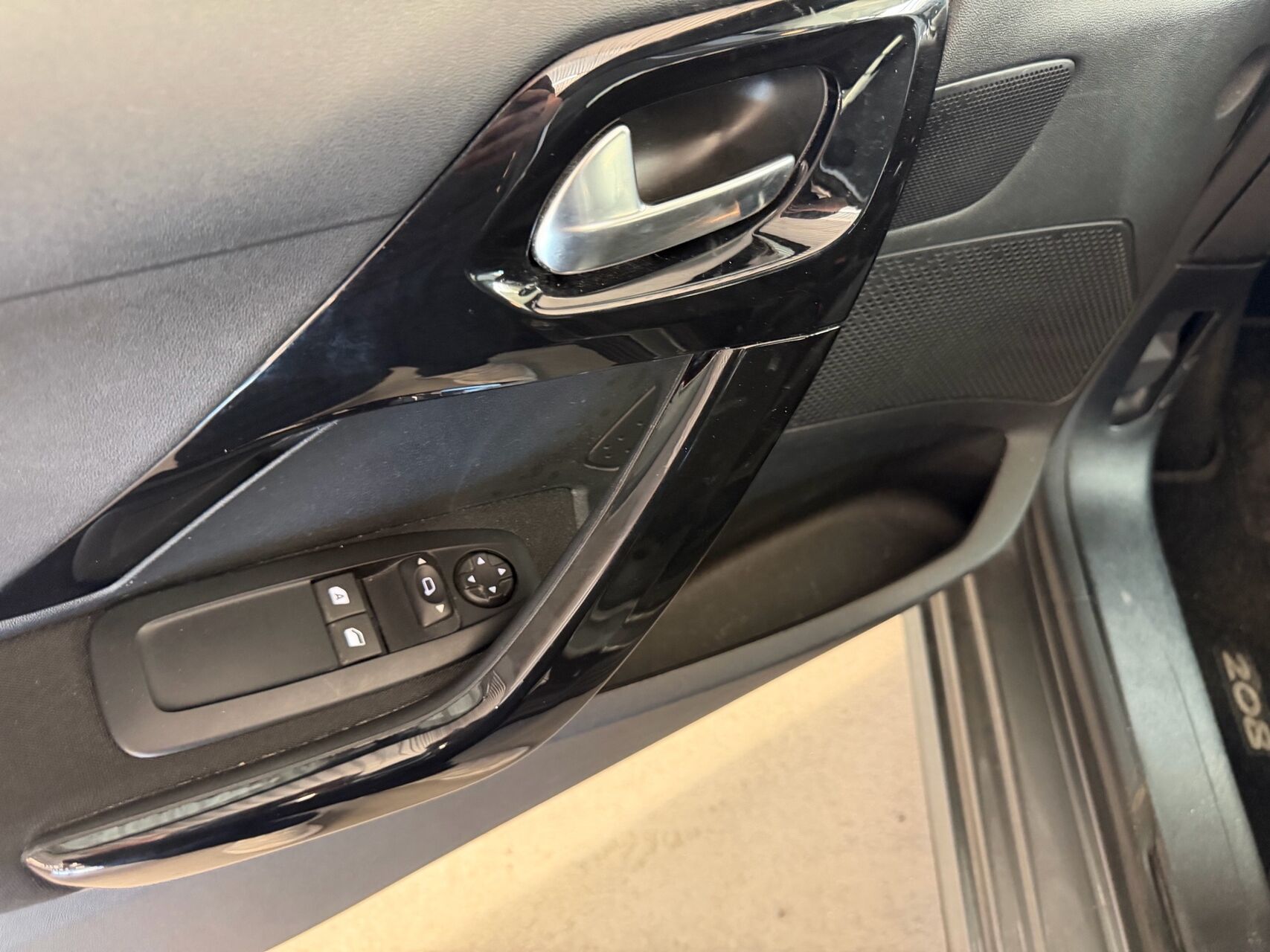 Billede af Peugeot 208 1,2 VTi Spirit Comfort 82HK 5d