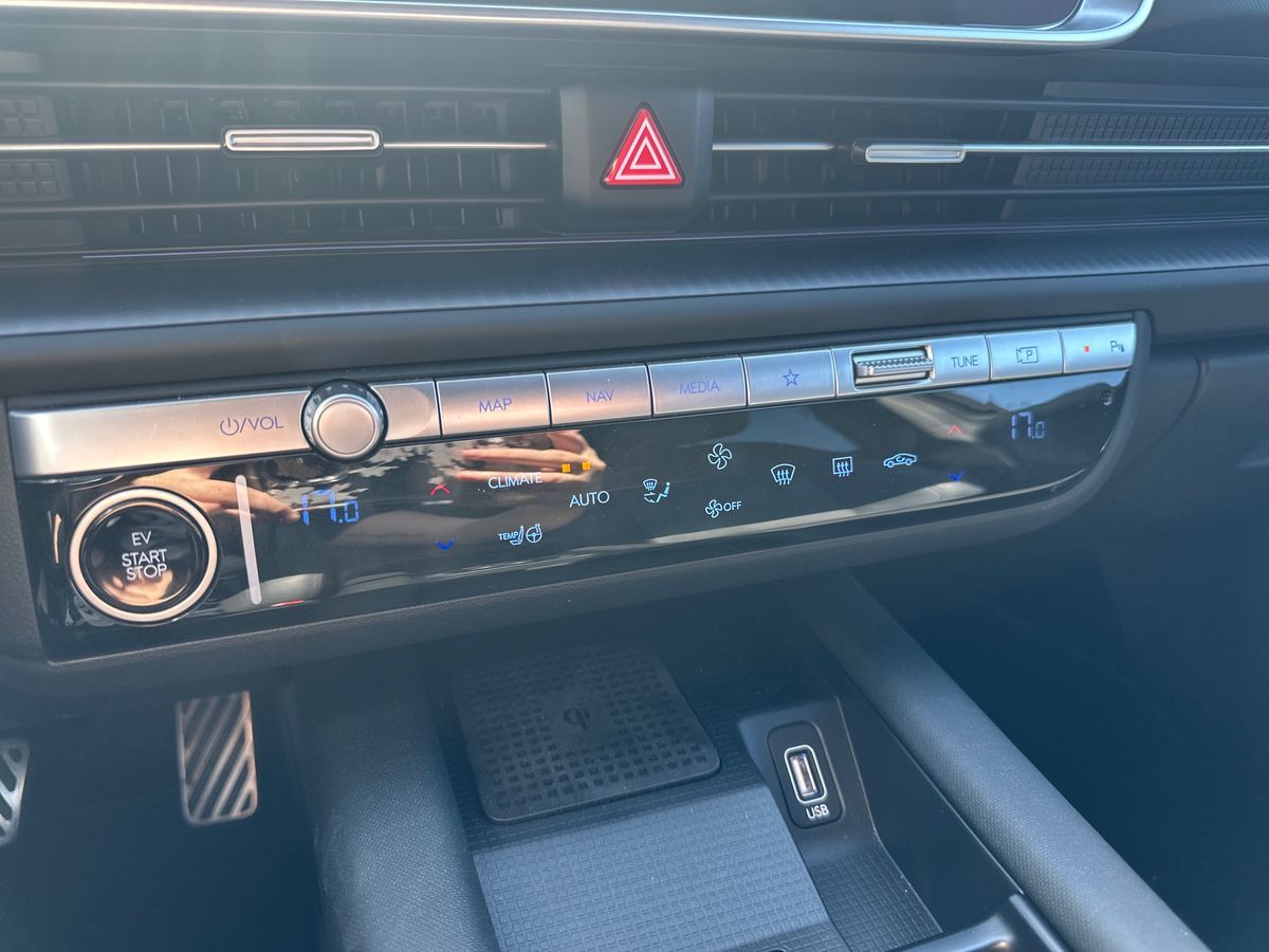 Billede af Hyundai Ioniq 6 Electric 77,4 kWh Ultimate 4WD 325HK Aut.