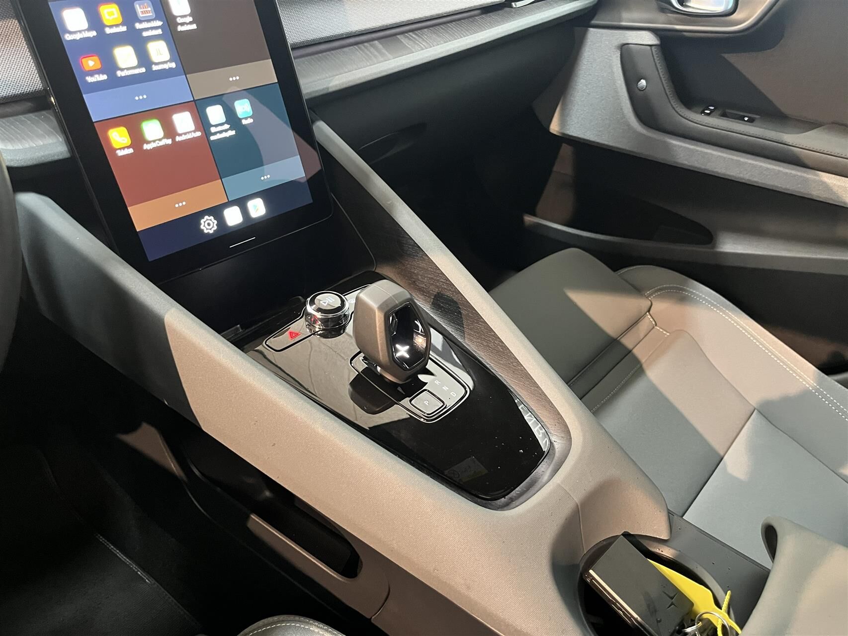 Billede af Polestar 2 EL Intro Dual motor AWD 408HK 5d Aut.
