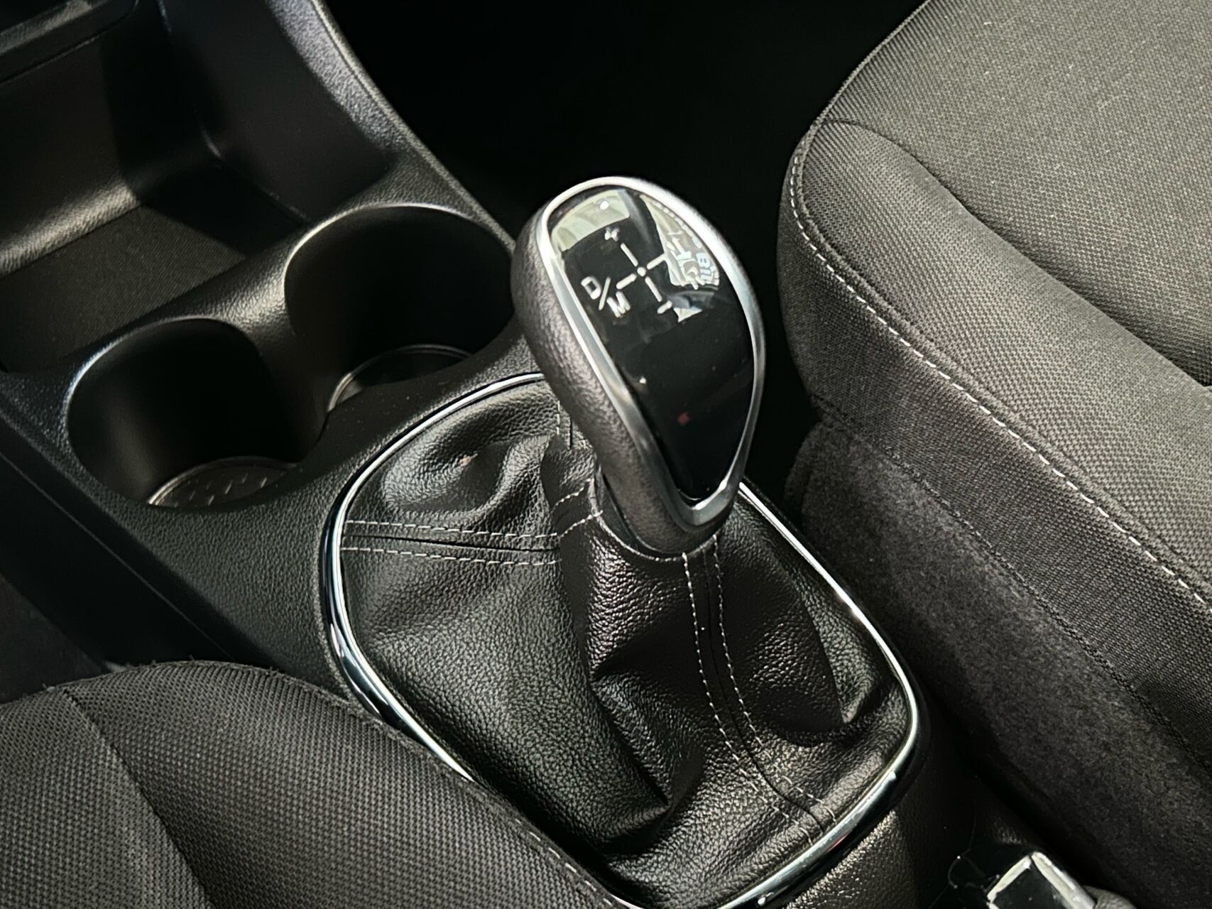 Billede af Opel Karl 1,0 Enjoy Easytronic 75HK 5d Aut.