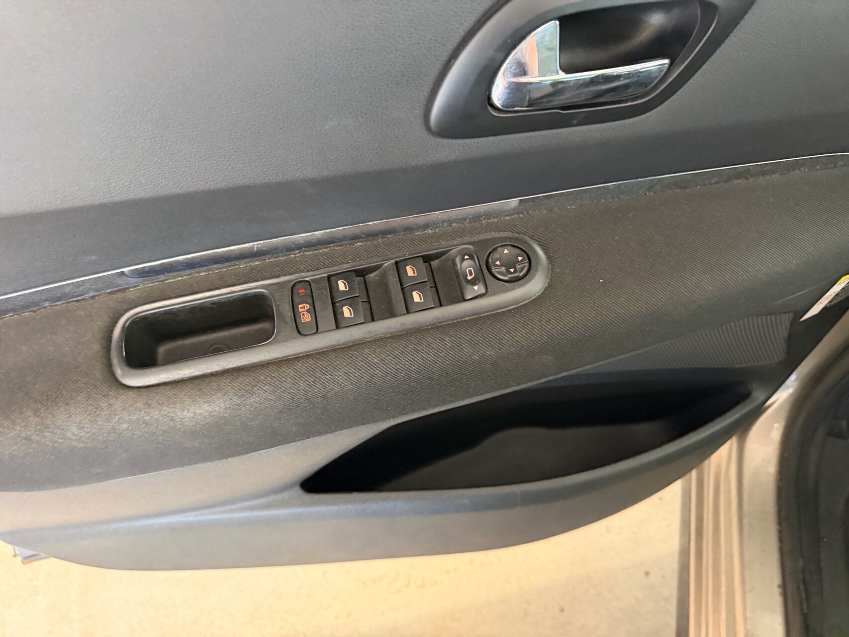 Billede af Peugeot 3008 1,6 HDI FAP Premium 110HK 5d 6g
