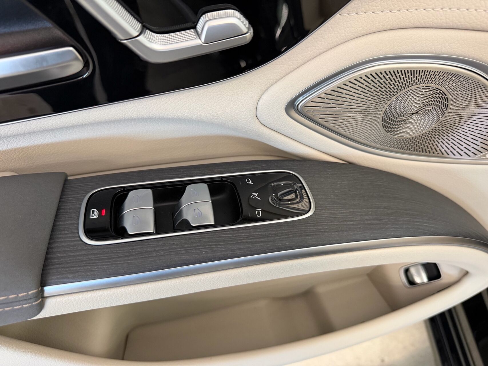 Billede af Mercedes-Benz EQS 580 EL Premium Plus 4Matic 523HK Aut.