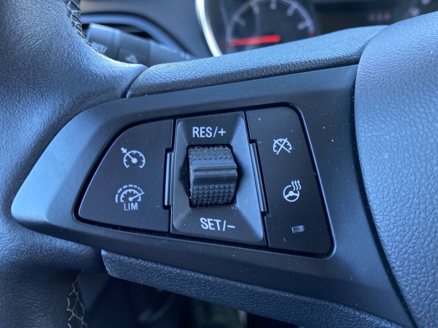 Billede af Opel Karl 1,0 Cosmo 75HK 5d