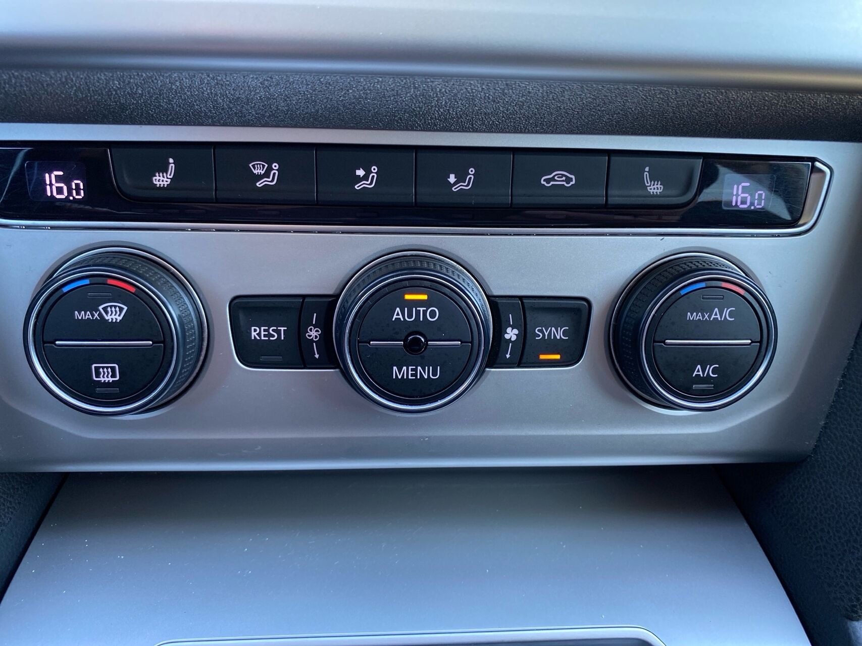 Billede af VW Passat Variant 2,0 TDI BMT Comfortline 150HK Stc 6g