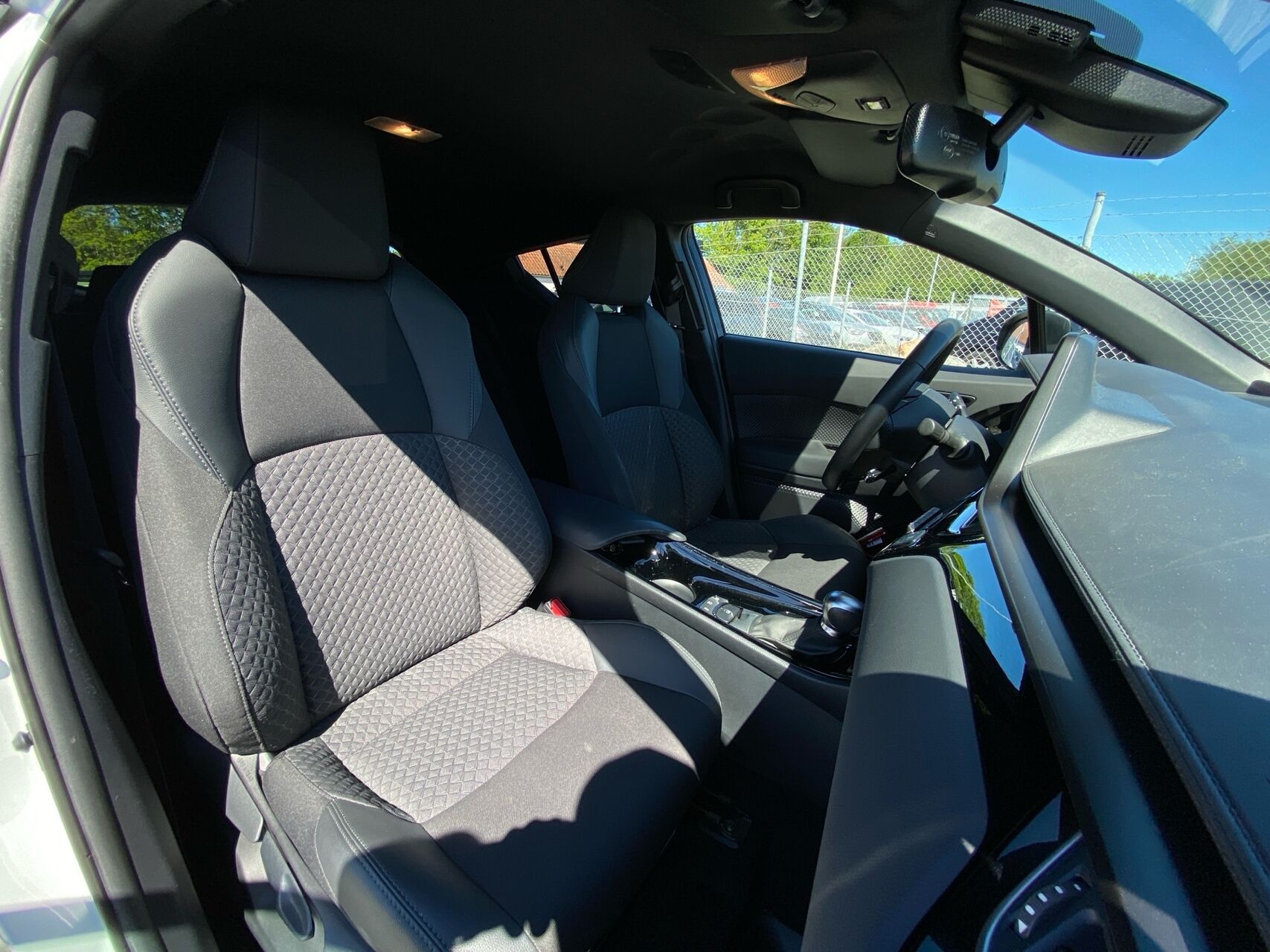 Billede af Toyota C-HR 1,8 Hybrid C-LUB Premium Multidrive S 122HK 5d Aut.