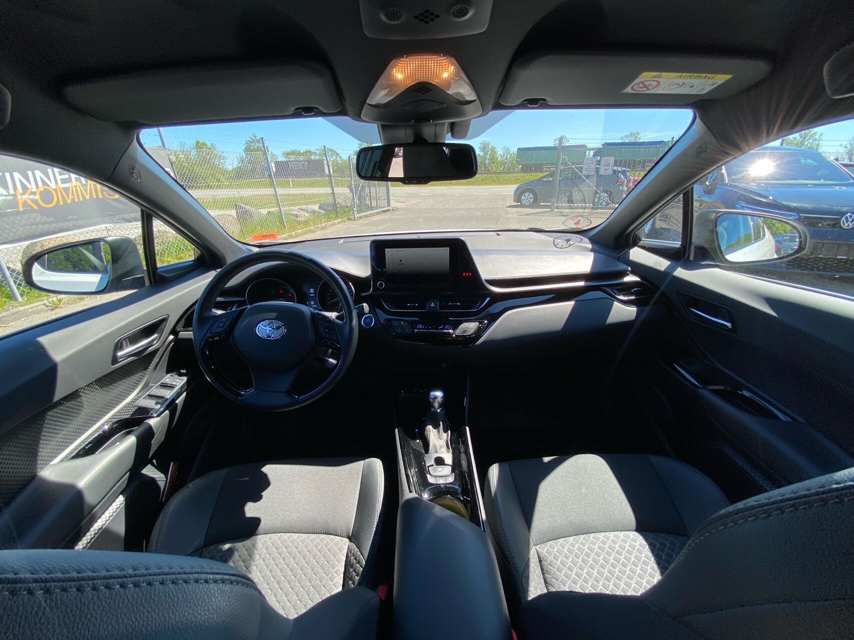Billede af Toyota C-HR 1,8 Hybrid C-LUB Premium Multidrive S 122HK 5d Aut.