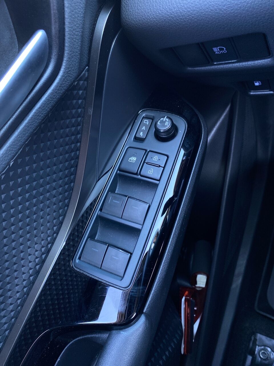 Billede af Toyota C-HR 1,8 Hybrid C-LUB Premium Multidrive S 122HK 5d Aut.