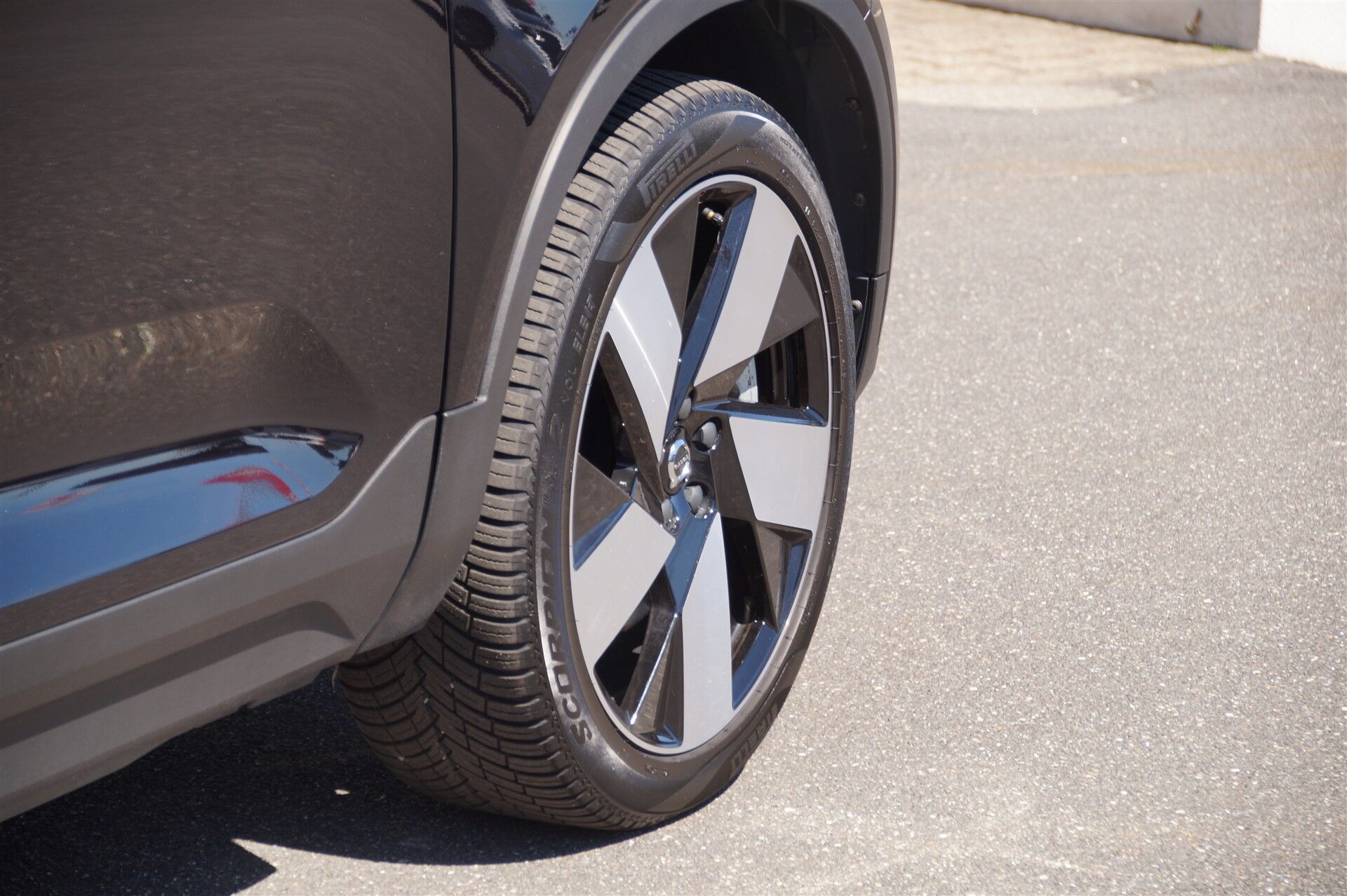 Billede af Volvo C40 P6 Recharge Plus 231HK 4d Aut.