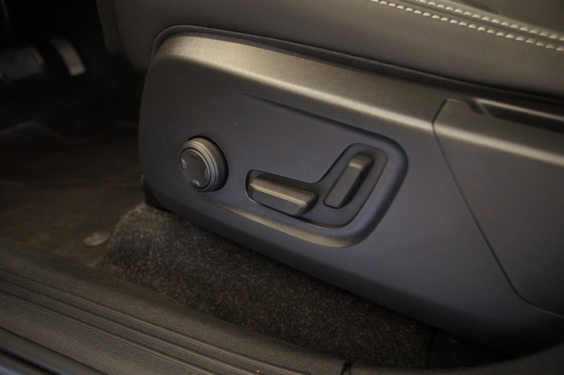 Billede af Volvo C40 P6 Recharge Plus 231HK 4d Aut.