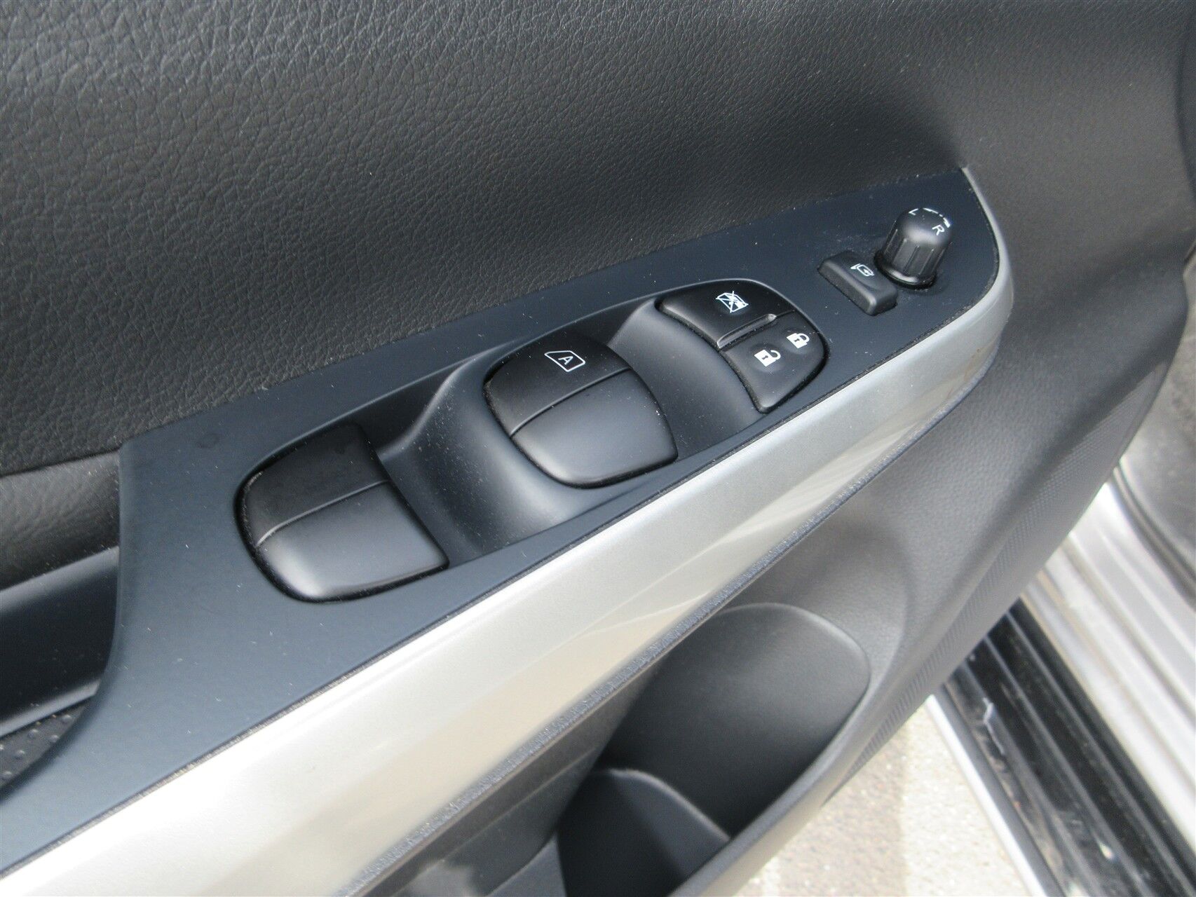 Billede af Nissan Navara Dob. Cab 2,3 DCi Tekna 4x4 190HK DobKab 7g Aut.