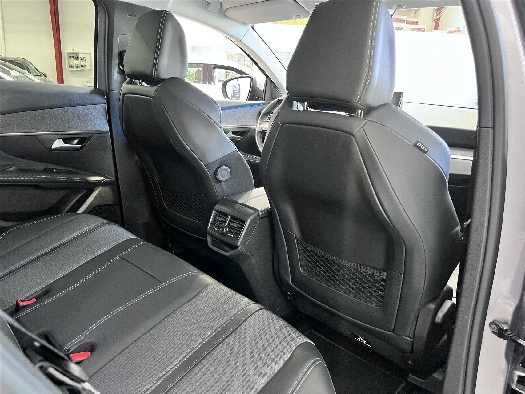 Billede af Peugeot 3008 1,6 PureTech  Plugin-hybrid Allure Pack EAT8 225HK 5d 8g Aut.