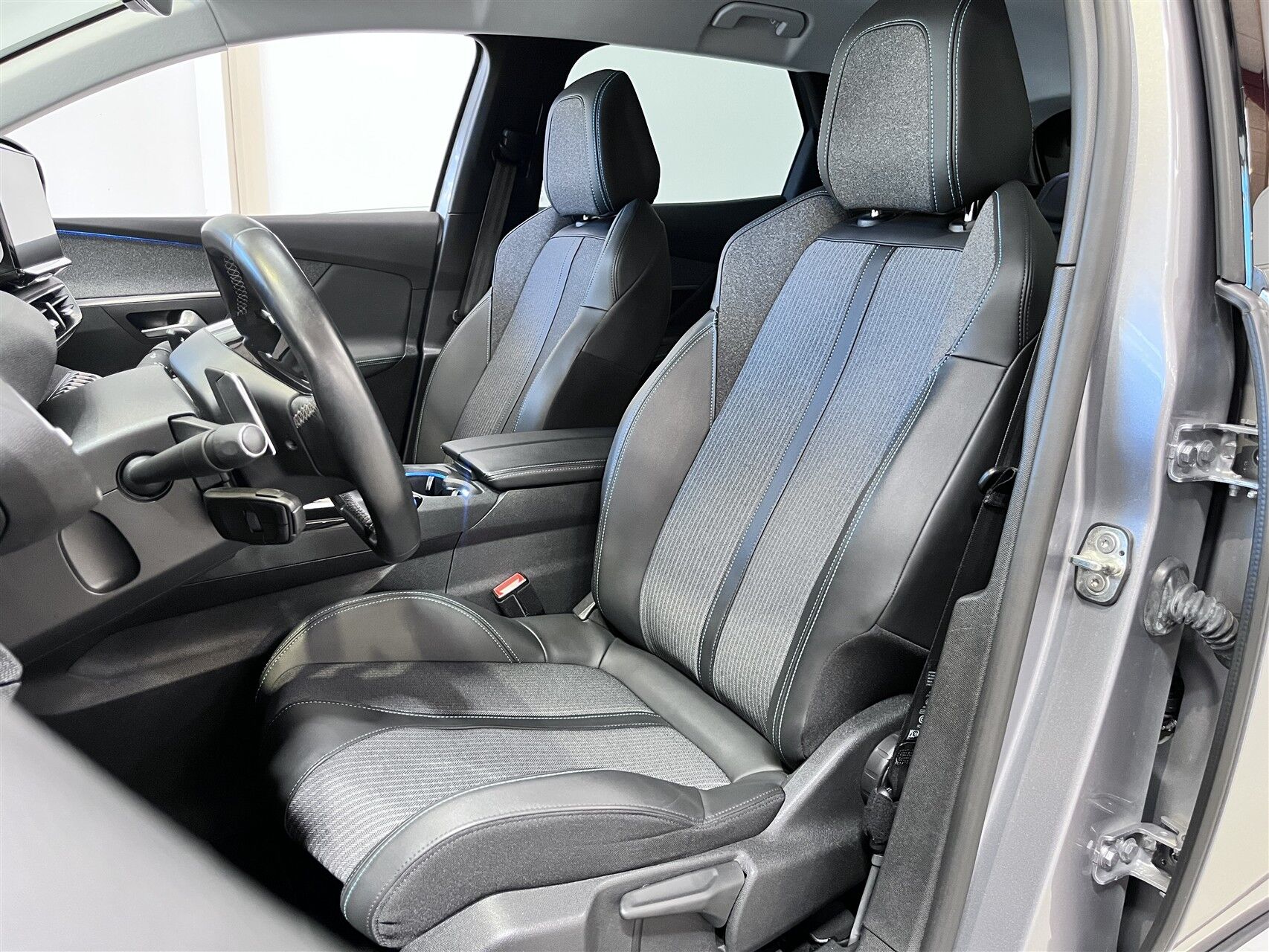 Billede af Peugeot 3008 1,6 PureTech  Plugin-hybrid Allure Pack EAT8 225HK 5d 8g Aut.