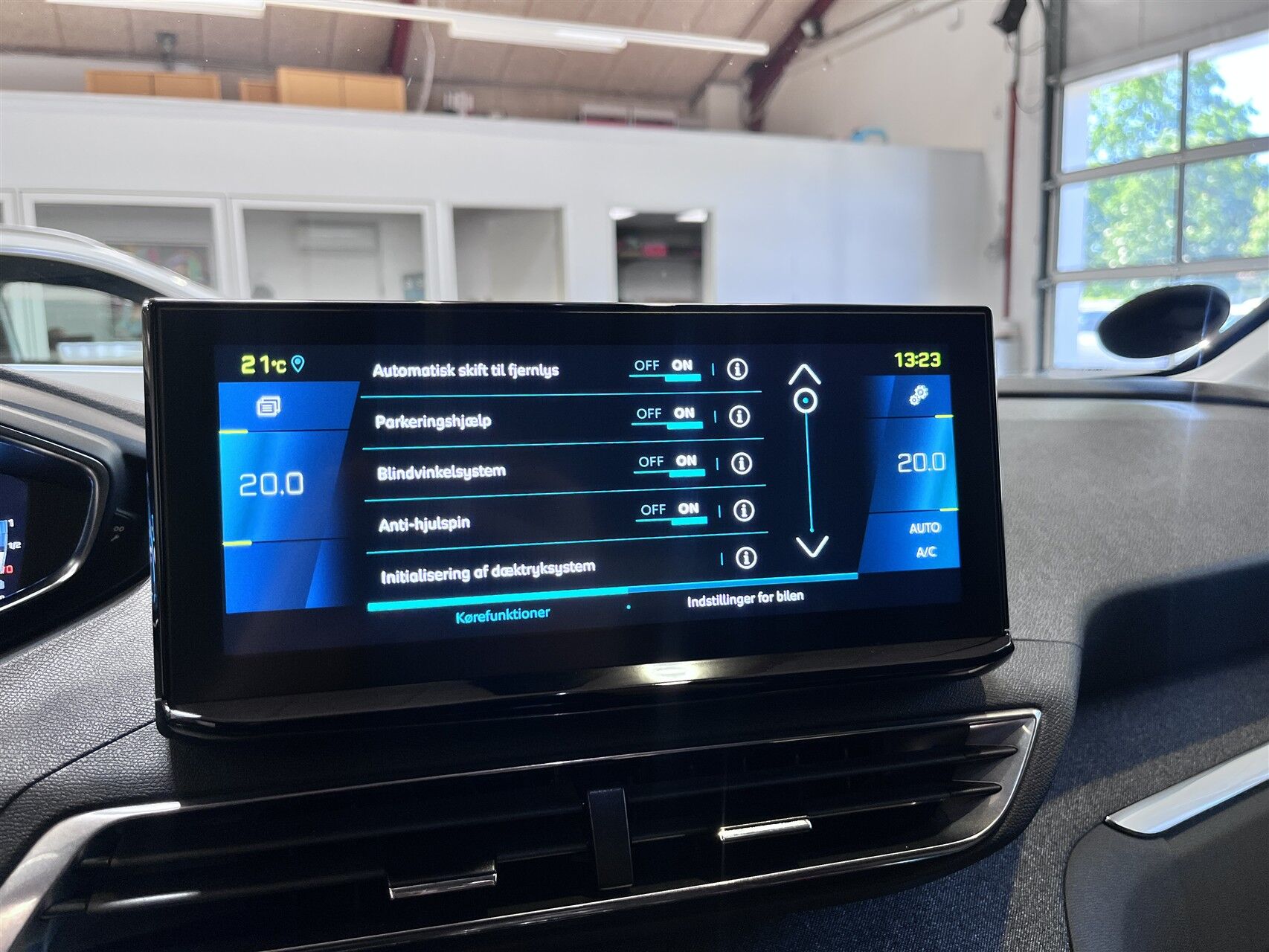 Billede af Peugeot 3008 1,6 PureTech  Plugin-hybrid Allure Pack EAT8 225HK 5d 8g Aut.