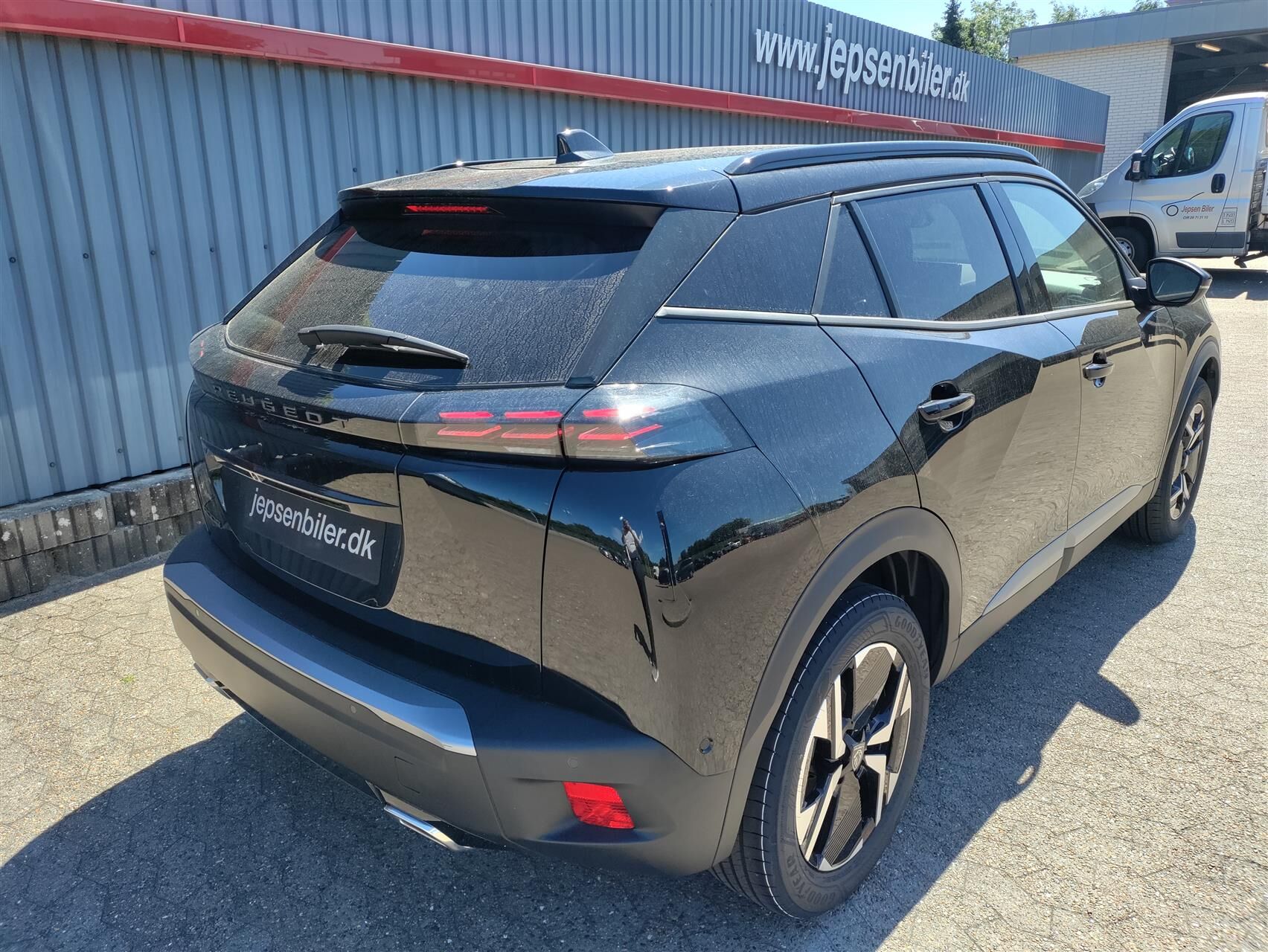 Billede af Peugeot 2008 1,2 PureTech Allure EAT8 130HK 5d 8g Aut.