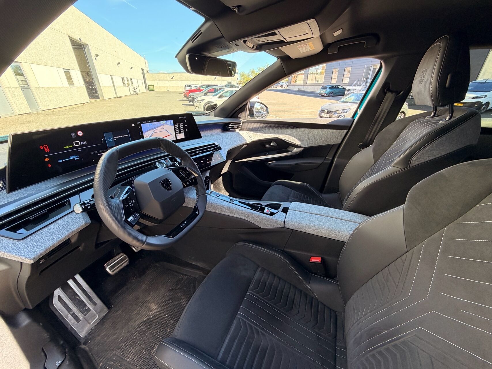 Billede af Peugeot e-3008 EL GT 210HK 5d Aut.