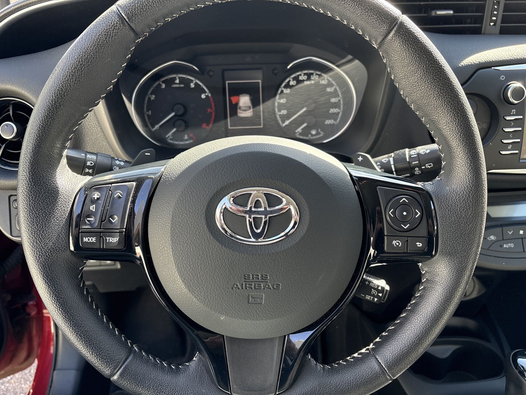 Billede af Toyota Yaris 1,5 VVT-I T3 Premiumpakke Multidrive S 111HK 5d 6g Aut.