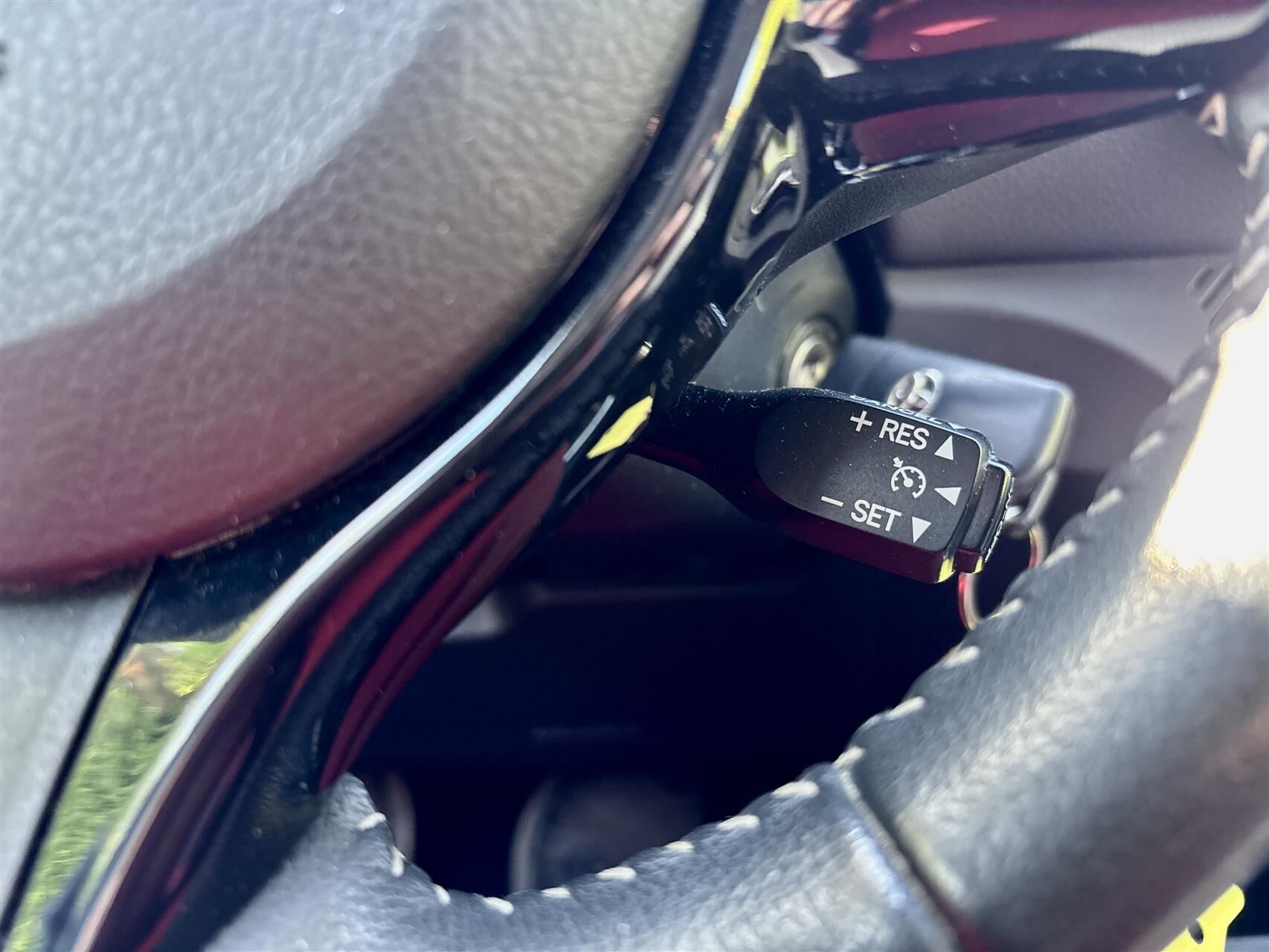 Billede af Toyota Yaris 1,5 Hybrid H2 Premium E-CVT 100HK 5d Trinl. Gear
