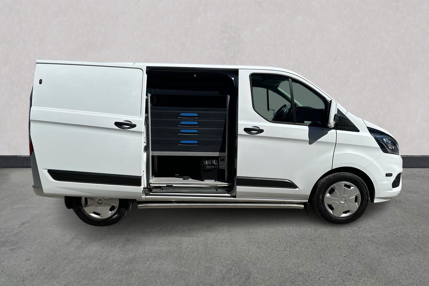 Billede af Ford Transit Custom 340 L1H1 1,0 Plugin-hybrid Trend 126HK Van Trinl. Gear