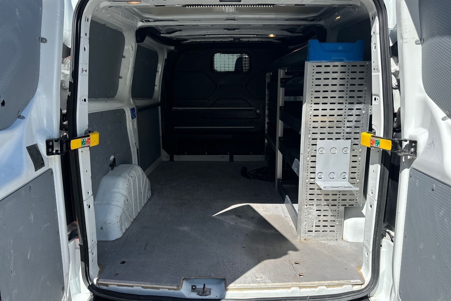Billede af Ford Transit Custom 340 L1H1 1,0 Plugin-hybrid Trend 126HK Van Trinl. Gear
