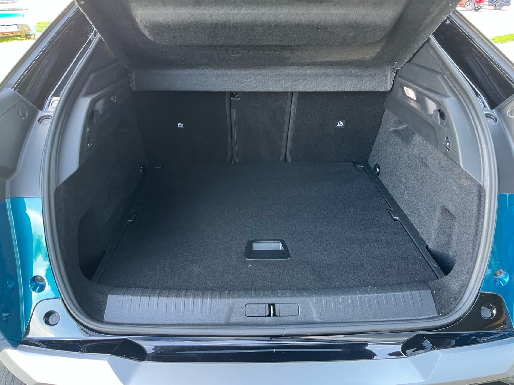 Billede af Peugeot e-3008 EL GT 210HK 5d Aut.