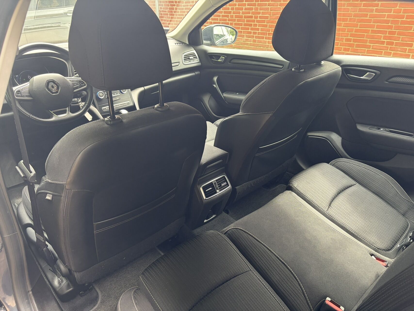 Billede af Renault Mégane Sport Tourer 1,5 Blue DCi Zen EDC 115HK Stc 7g Aut.
