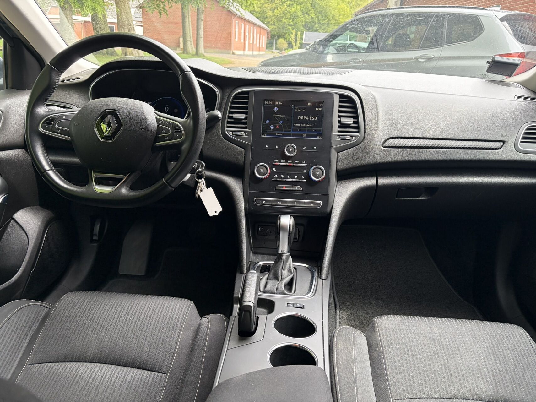 Billede af Renault Mégane Sport Tourer 1,5 Blue DCi Zen EDC 115HK Stc 7g Aut.