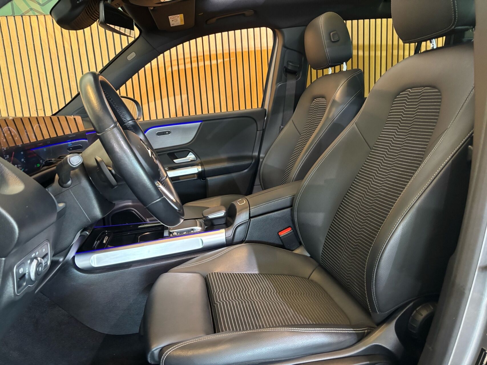 Billede af Mercedes-Benz EQB 250 EL 190HK 5d Aut.